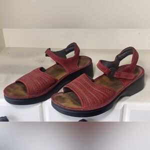 Naot Women’s Embroidered Suede Slingback Sandals Size EU 41